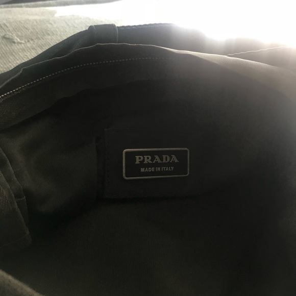 100% AUTH PRADA FANNY WAIST BELT BAG W/CARDS - Picture 4 of 8